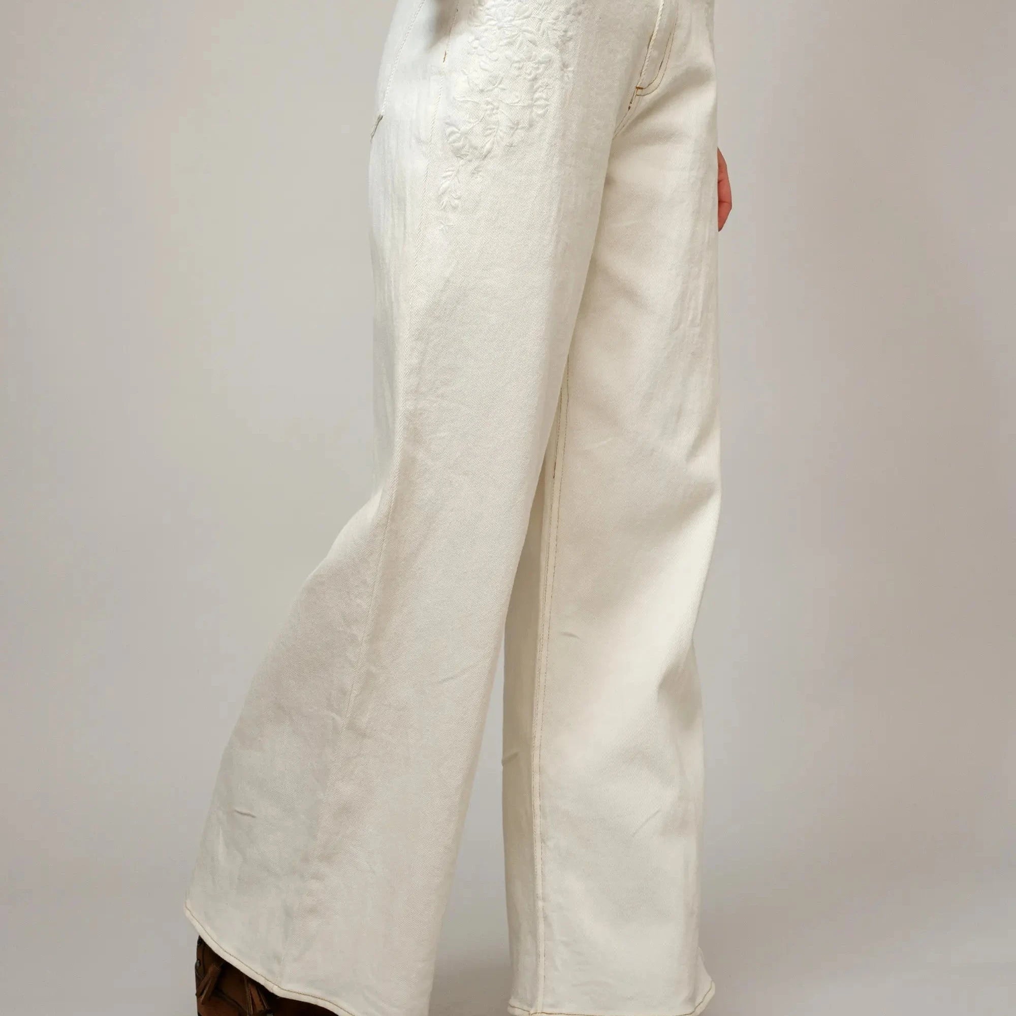 Embroidered Floral Straight Jeans