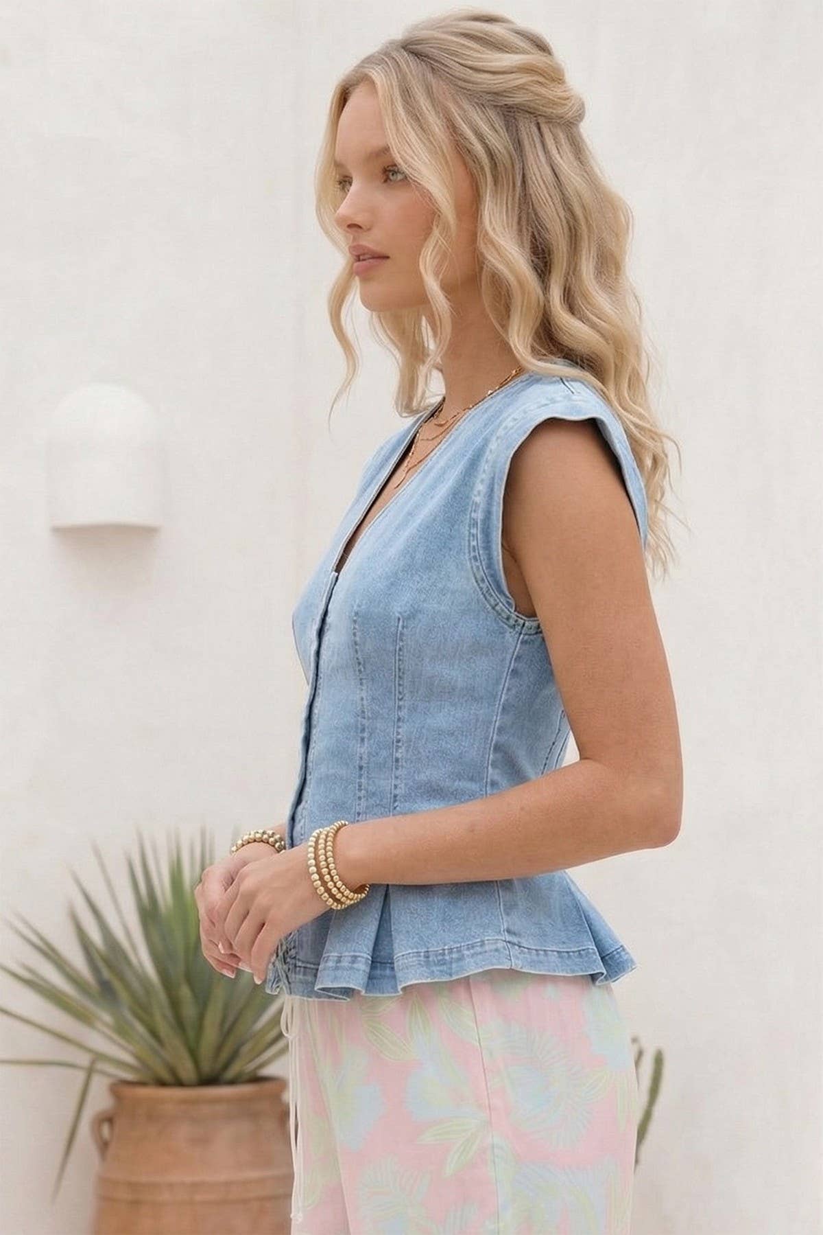 WIDE SHOULDER BUTTON DOWN PLEAT DETAIL DENIM TOP