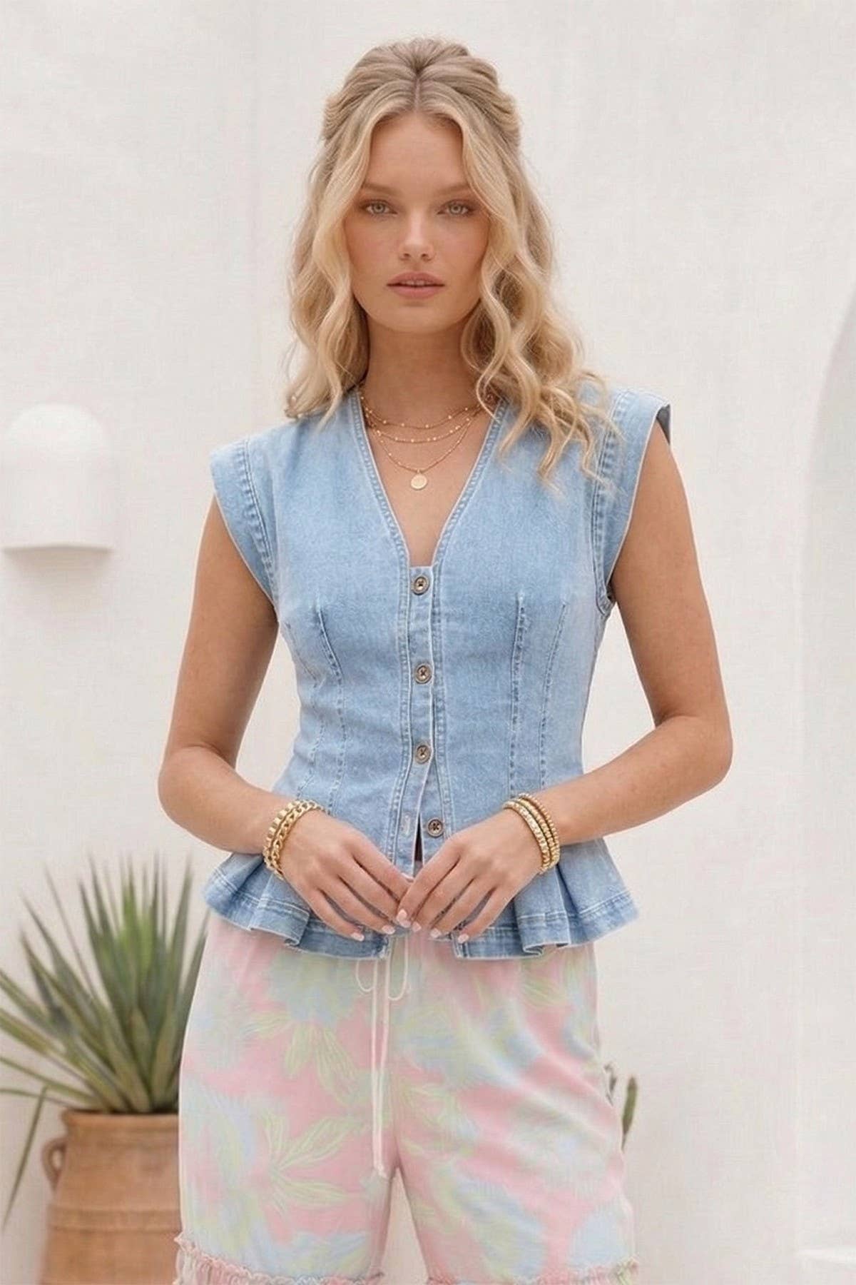 WIDE SHOULDER BUTTON DOWN PLEAT DETAIL DENIM TOP