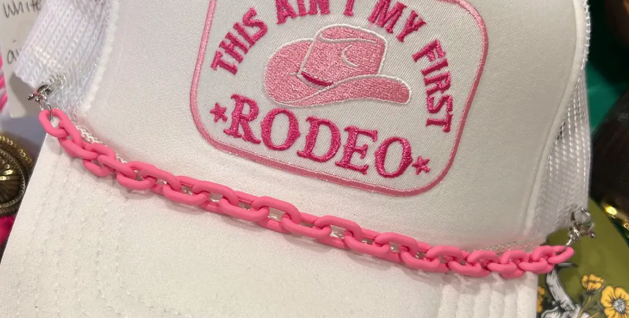 Link Trucker Hat chain