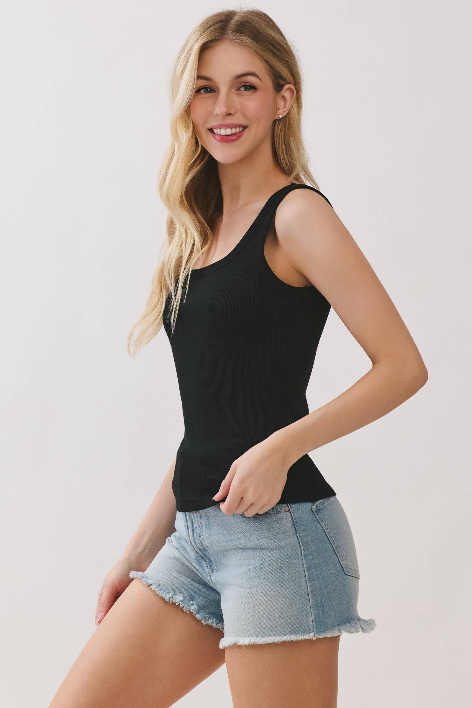 SCOOP NECK RIBBED SLEEVELESS TANK TOP