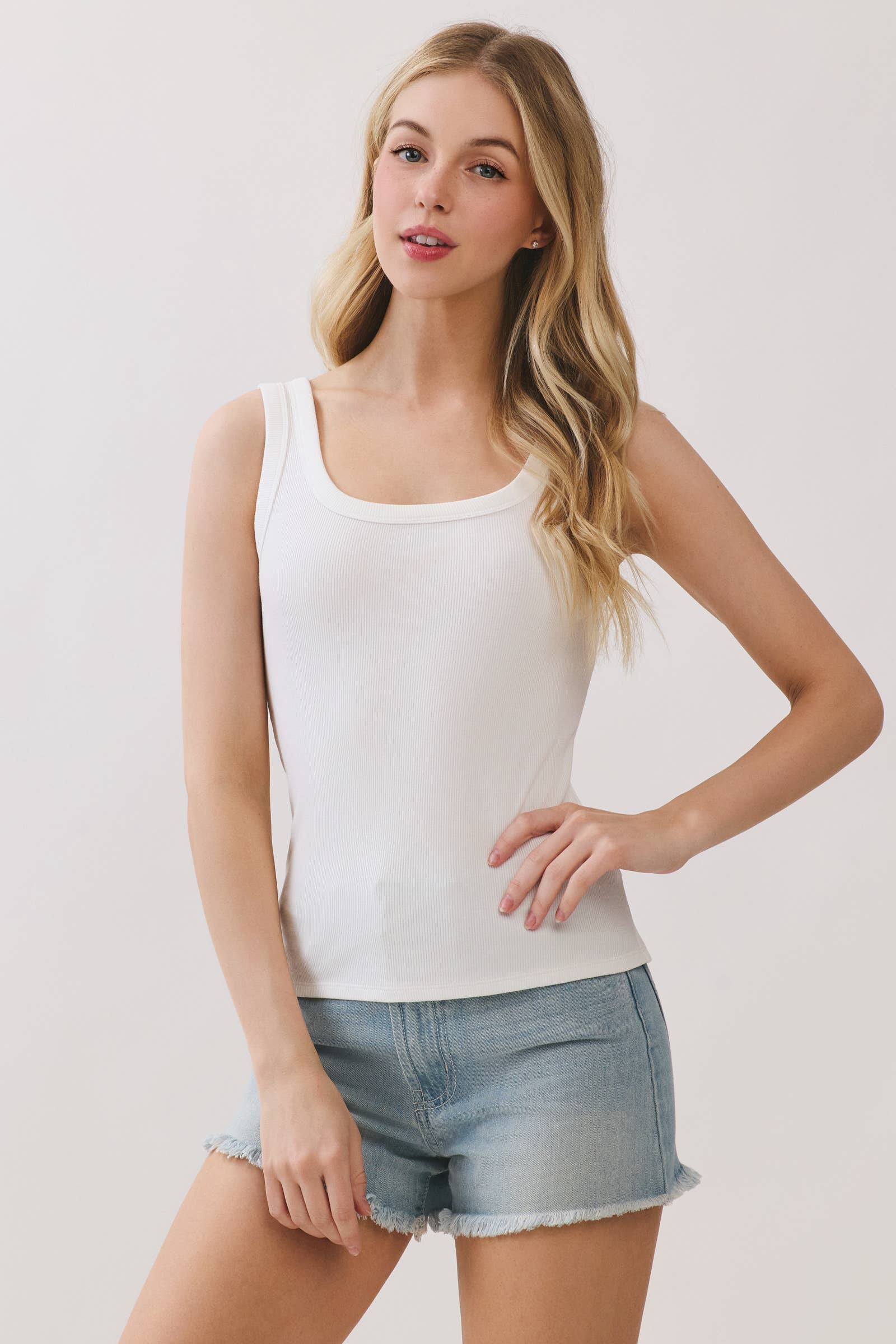 SCOOP NECK RIBBED SLEEVELESS TANK TOP