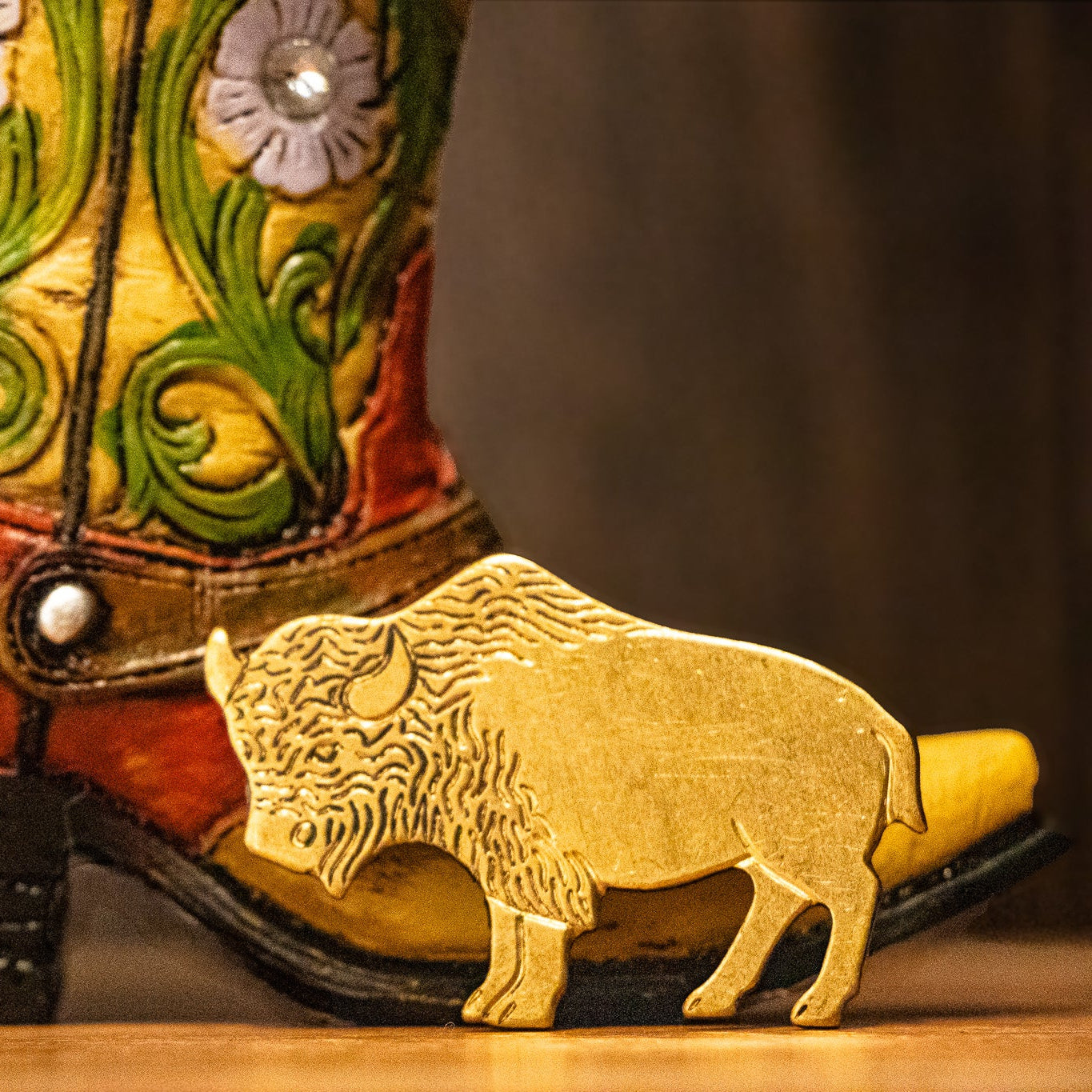 Aged Brass Buffalo Western Hat Pin Hat Bar