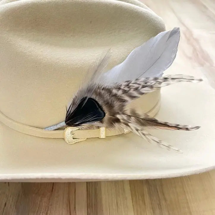 Feather Hat Accent - Sweet Cream