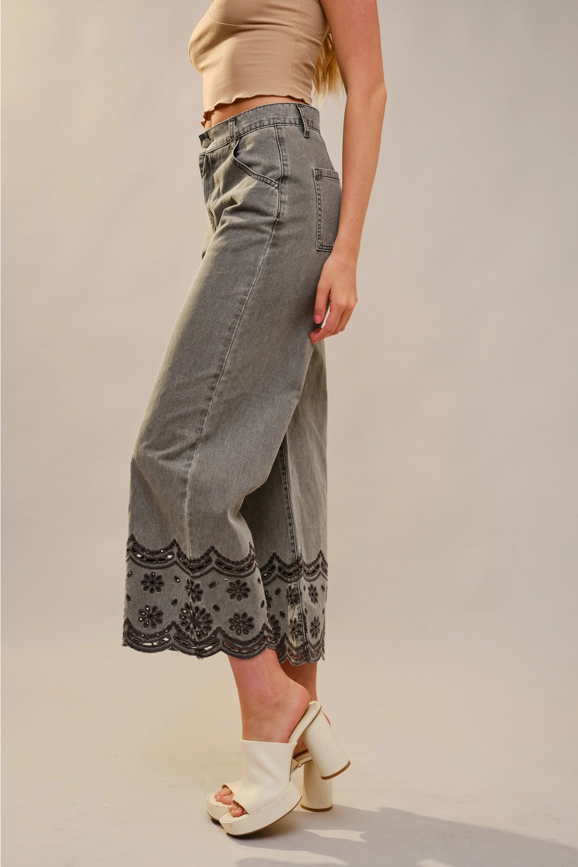 Cropped Embroidered Pants Wide Leg