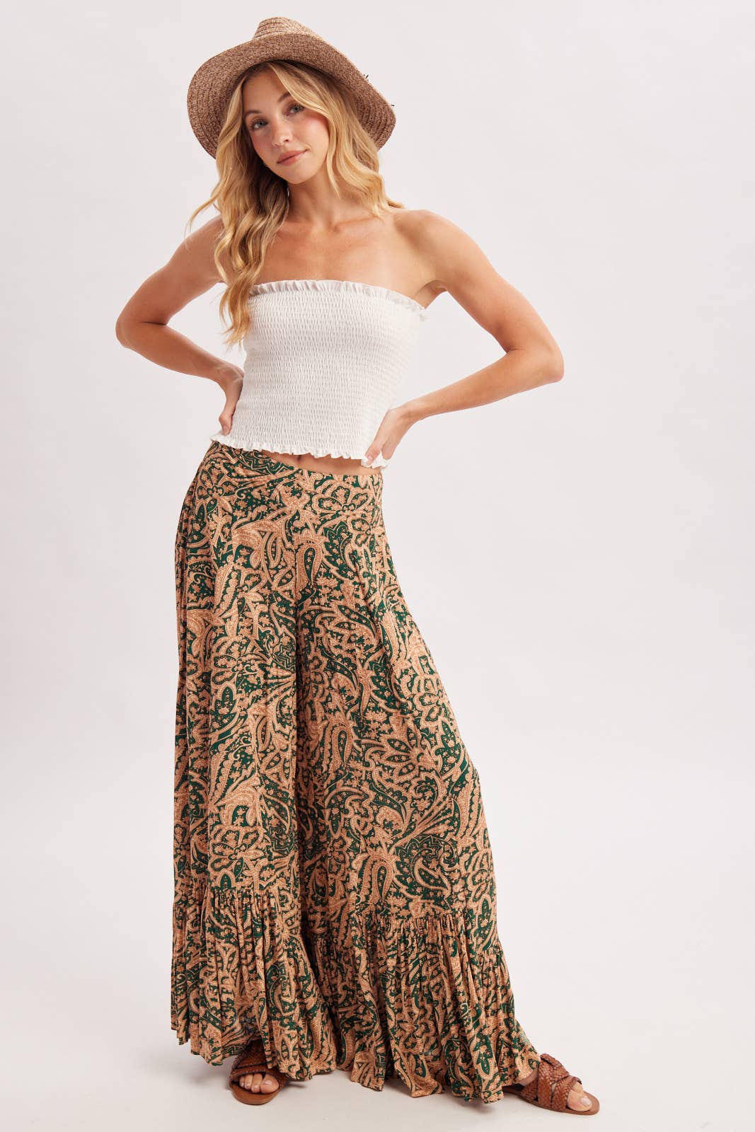 PAISLEY PRINT WIDE RUFFLED PANTS