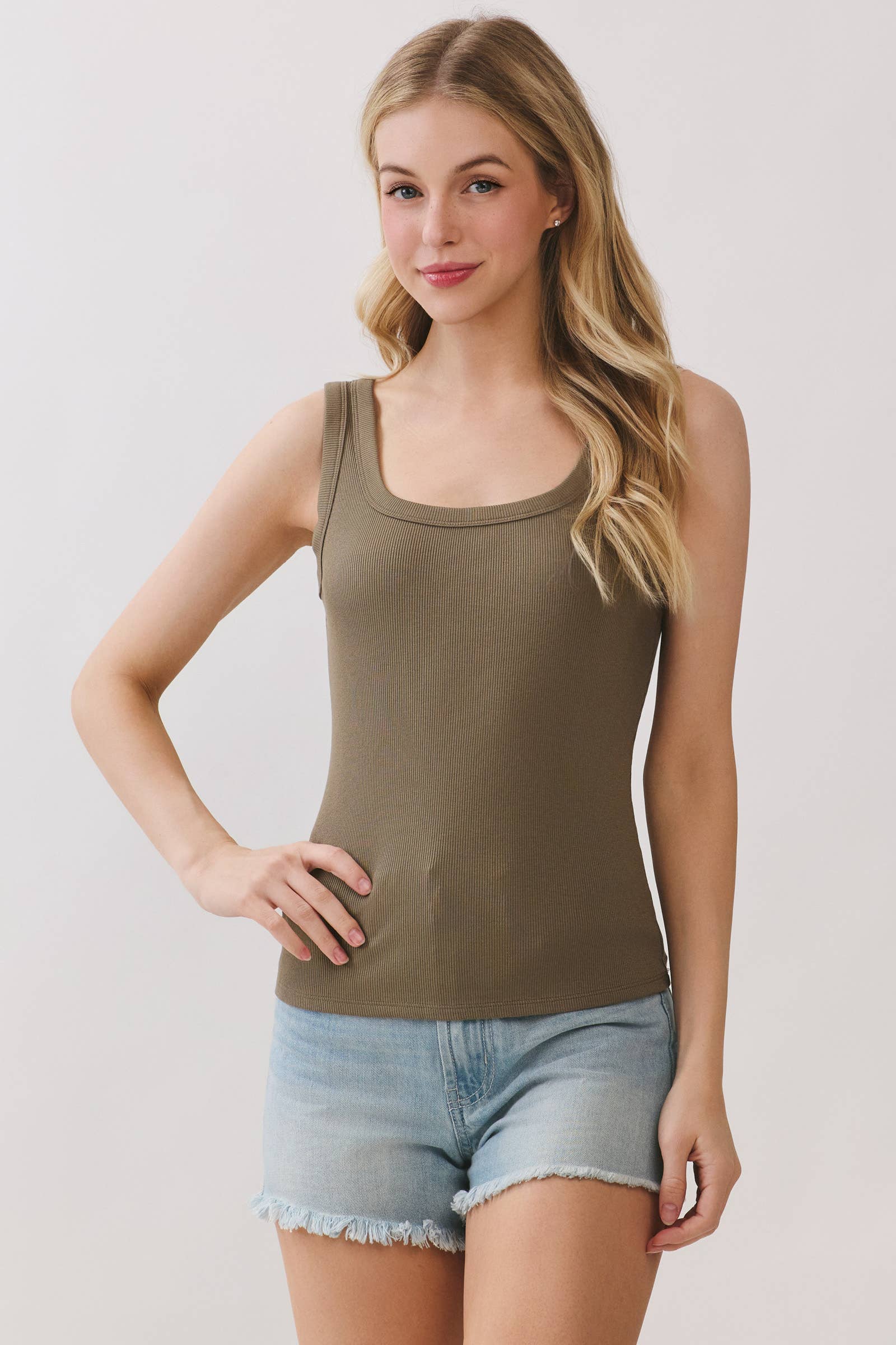 SCOOP NECK RIBBED SLEEVELESS TANK TOP